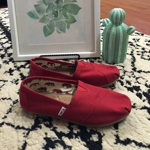 Toms red size 7.5